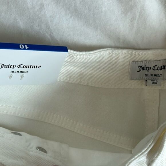 Juicy Couture White Denim Jean shorts, Size 10, 4” inseam, NWT - Picture 6 of 7
